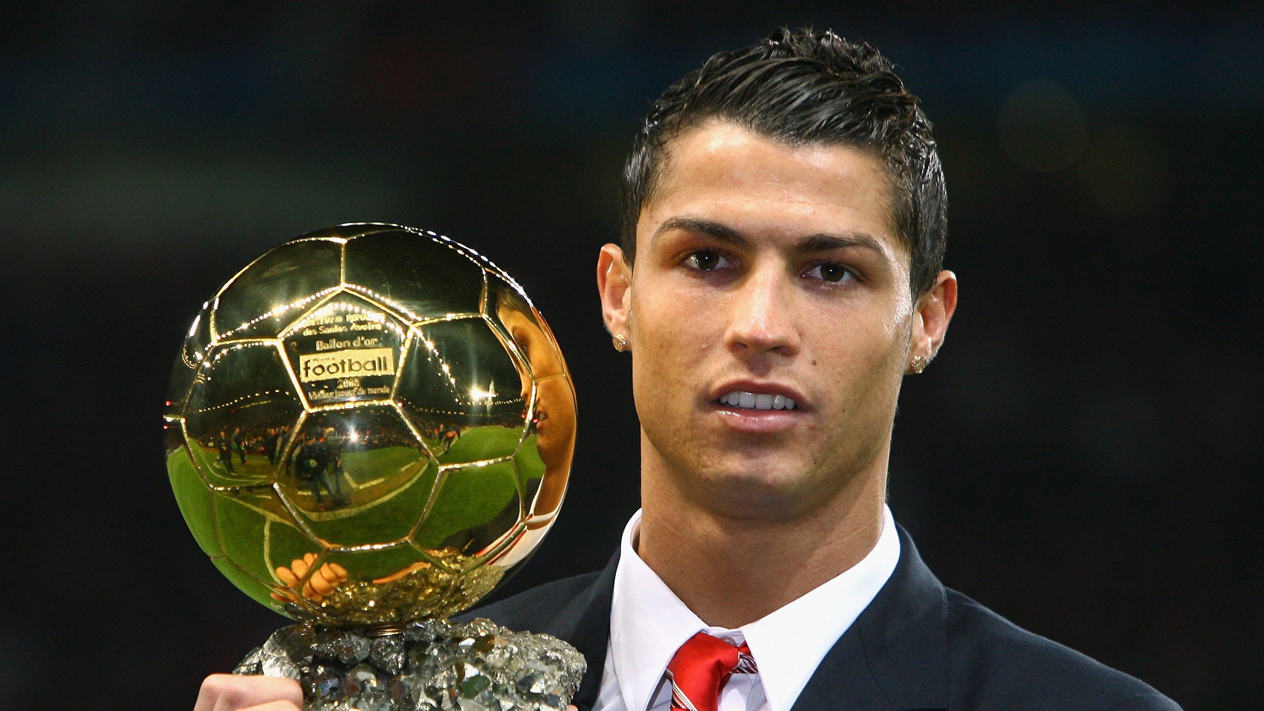 《【新玩法】电竞+音乐、电竞+电影跨界合作日益频繁》，电竞新游